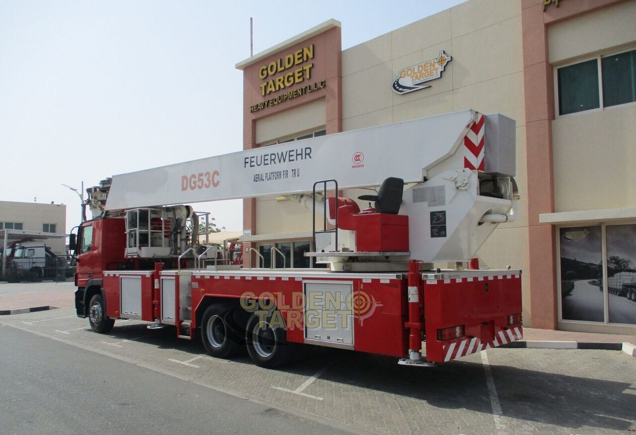 Mercedes-Benz Actros 3332 6x4 Manlift Truck - Feuerwehrfahrzeug: das Bild 2 Mercedes-Benz Actros 3332 6x4 Manlift Truck - Feuerwehrfahrzeug: das Bild 2