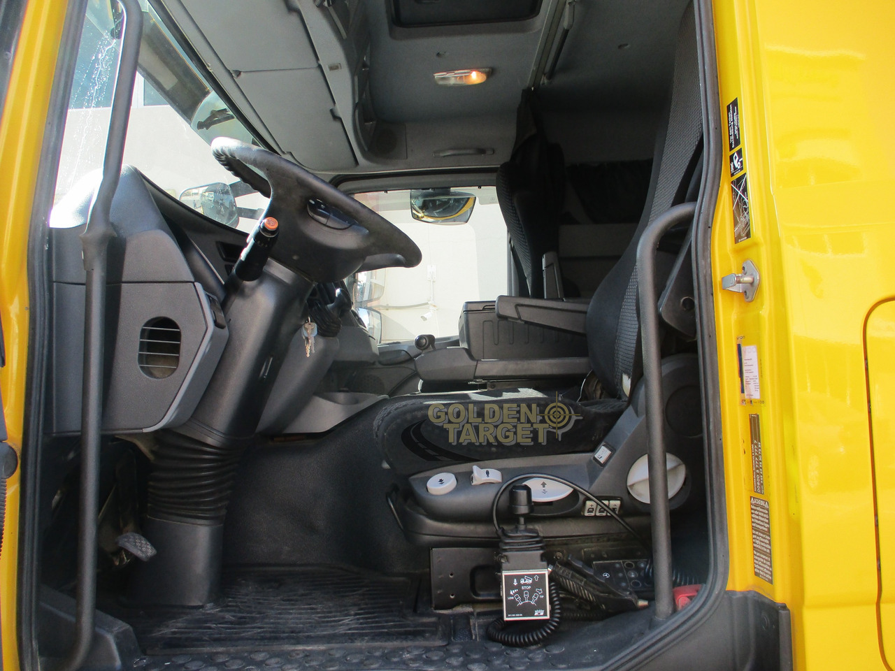 Sattelzugmaschine MERCEDES-BENZ Actros 2048 4x4 Head Truck: das Bild 10