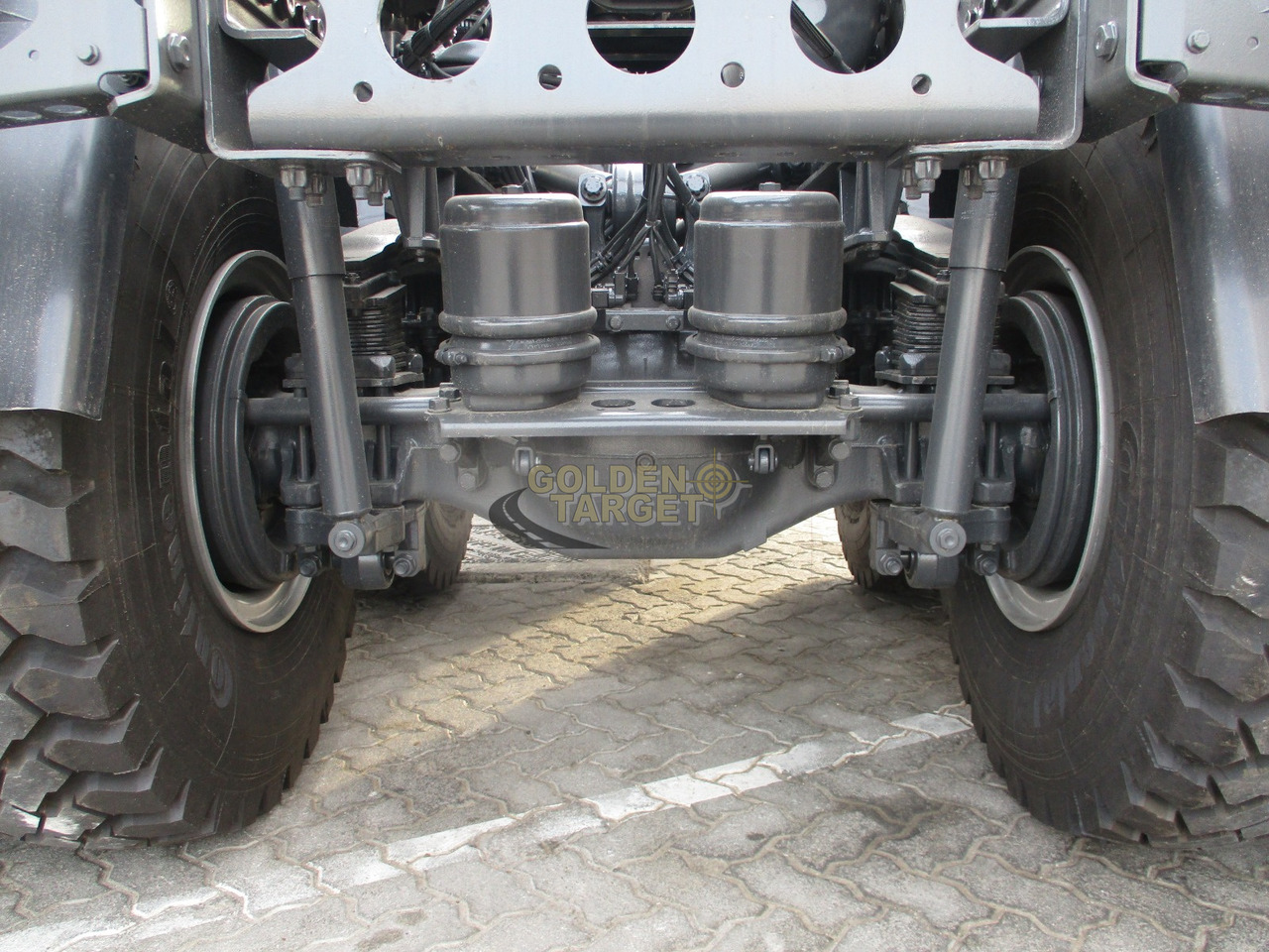 Sattelzugmaschine Mercedes-Benz Arocs 3342 6x6 Head Truck: das Bild 7