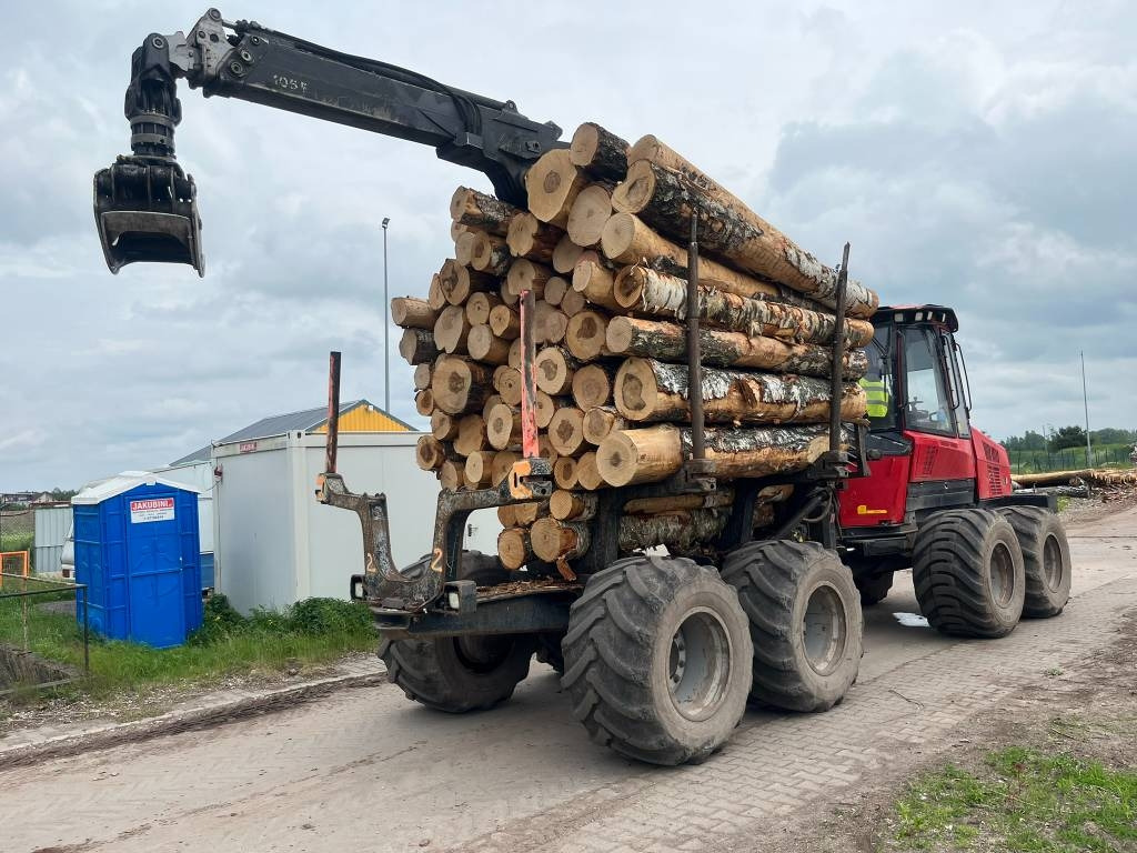 Komatsu 845 - Forwarder: das Bild 4 Komatsu 845 - Forwarder: das Bild 4