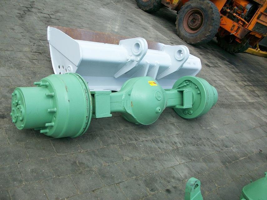 Caterpillar CAT-Eder M 600 - Achse und Teile für Baumaschine: das Bild 3 Caterpillar CAT-Eder M 600 - Achse und Teile für Baumaschine: das Bild 3