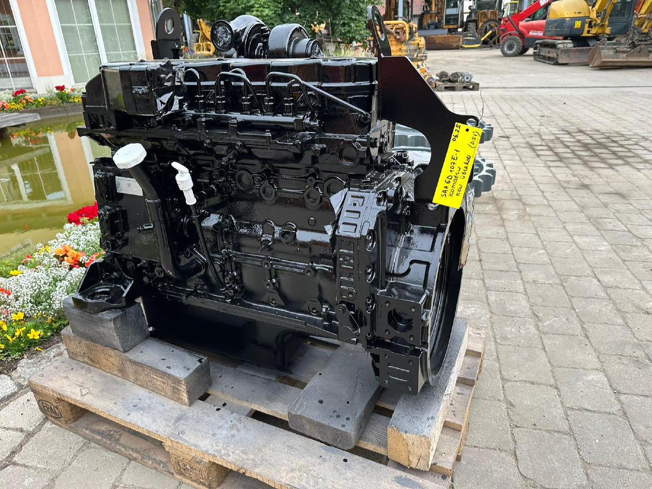 Komatsu SAA6D107-E1 n ü aus D51 - Motor für Baumaschine: das Bild 2 Komatsu SAA6D107-E1 n ü aus D51 - Motor für Baumaschine: das Bild 2