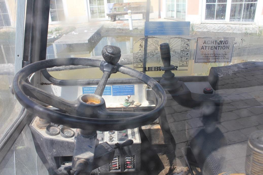 Liebherr A 900 B - Fahrerhaus für Baumaschine: das Bild 4 Liebherr A 900 B - Fahrerhaus für Baumaschine: das Bild 4