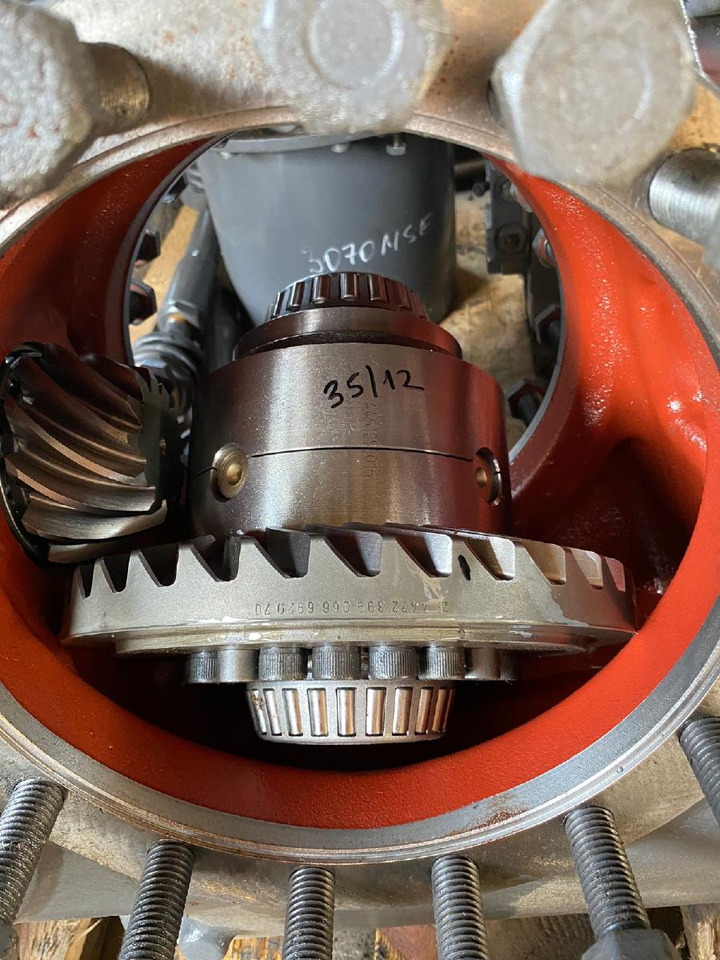 ZF MS E 3070 II - Achse und Teile für Baumaschine: das Bild 2 ZF MS E 3070 II - Achse und Teile für Baumaschine: das Bild 2