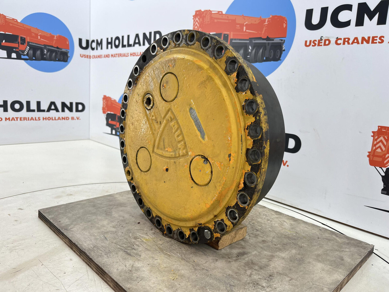 FAUN RTF 30 Planetary gear 15-23-63-36-3pl-H25-24 - Fahrantrieb für Kran: das Bild 2 FAUN RTF 30 Planetary gear 15-23-63-36-3pl-H25-24 - Fahrantrieb für Kran: das Bild 2