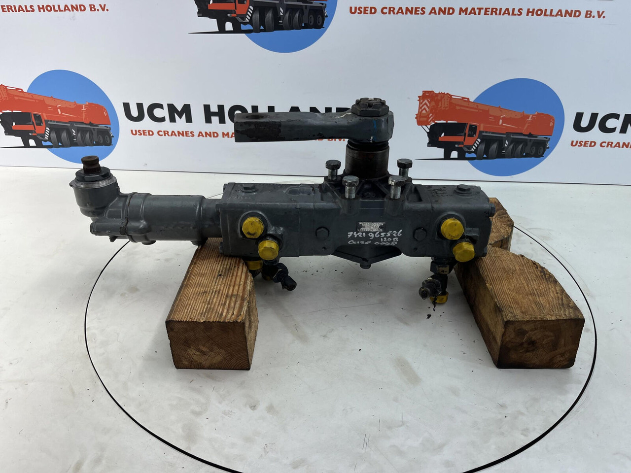 ZF LTM 1050-1 steering box - Lenkgetriebe für Mobilkran: das Bild 1 ZF LTM 1050-1 steering box - Lenkgetriebe für Mobilkran: das Bild 1