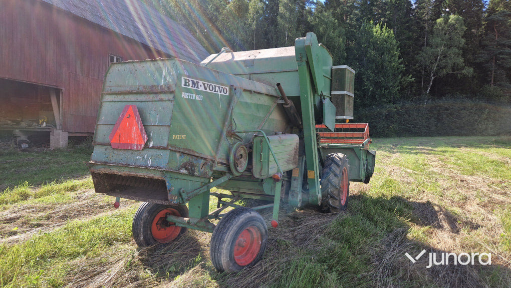 Skördetröska - Volvo BM, Aktiv 800 + Aktiv 800 som reservdel - Mähdrescher: das Bild 3 Skördetröska - Volvo BM, Aktiv 800 + Aktiv 800 som reservdel - Mähdrescher: das Bild 3