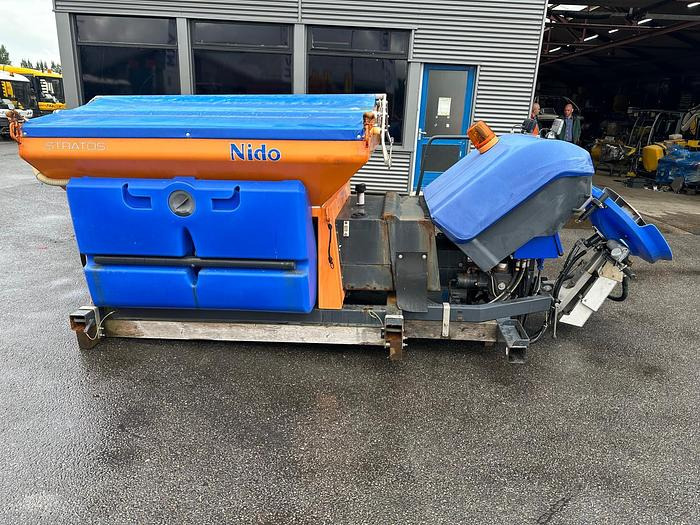 Nido Stratos B20-24 VCLN-490 - Salzstreuer: das Bild 1 Nido Stratos B20-24 VCLN-490 - Salzstreuer: das Bild 1