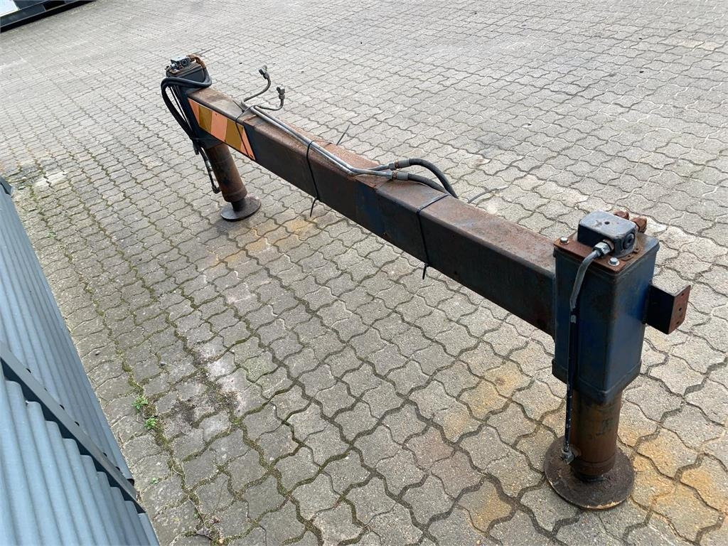 HMF Støttebensbom til kran - Anbauteil für Baumaschine: das Bild 2 HMF Støttebensbom til kran - Anbauteil für Baumaschine: das Bild 2