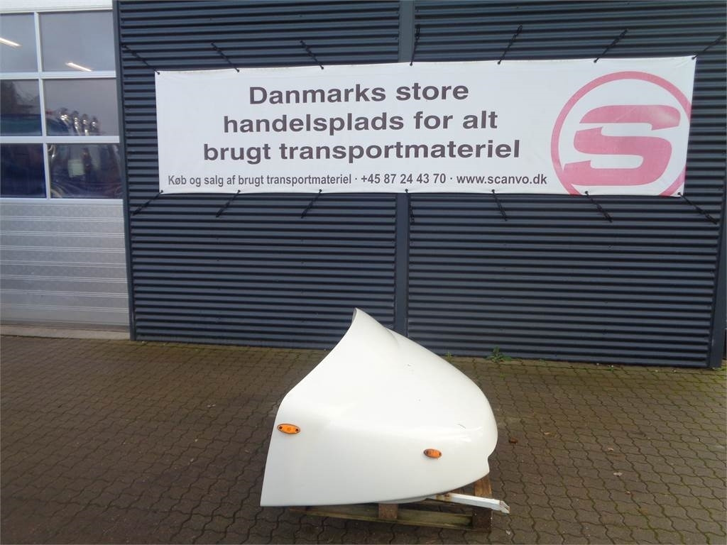 Volvo Tagspoiler til Volvo FL - Aeropack/ Spoiler für LKW: das Bild 2 Volvo Tagspoiler til Volvo FL - Aeropack/ Spoiler für LKW: das Bild 2