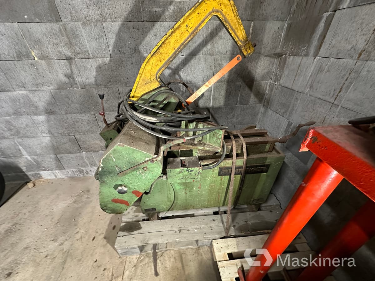 Metallsåg Behringer Super 215 PU4 - Holzbearbeitungsmaschine: das Bild 2 Metallsåg Behringer Super 215 PU4 - Holzbearbeitungsmaschine: das Bild 2