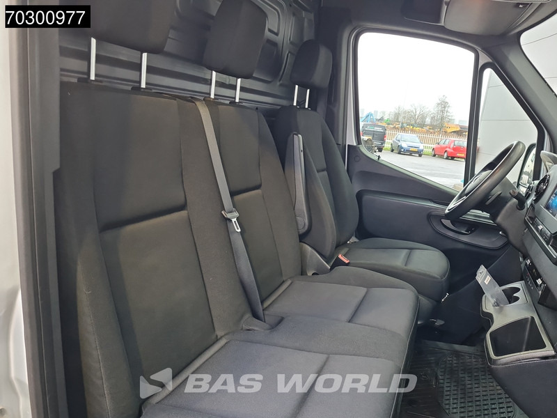 Kleintransporter Mercedes-Benz Sprinter 315 CDI Automaat L2H2 150PK Airco Camera Parkeersensoren MBUX CarPlay Euro6 L2 Airco: das Bild 13 Kleintransporter Mercedes-Benz Sprinter 315 CDI Automaat L2H2 150PK Airco Camera Parkeersensoren MBUX CarPlay Euro6 L2 Airco: das Bild 13