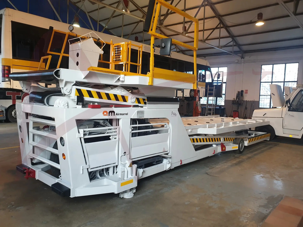 AIR MARREL LAM 3500 DP/R8 - Flugzeuglader: das Bild 1 AIR MARREL LAM 3500 DP/R8 - Flugzeuglader: das Bild 1