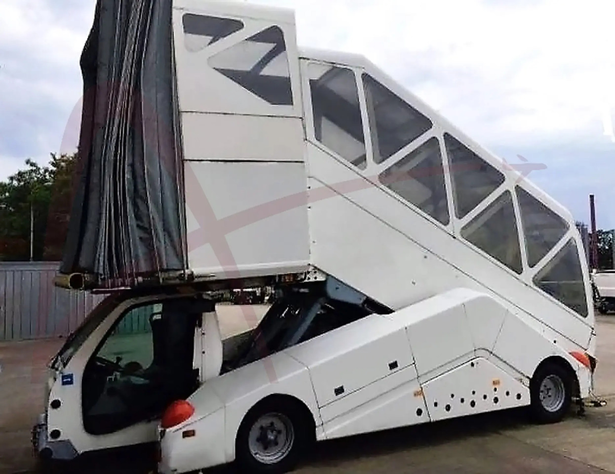 KAHLBACHER JET-STEP 180/420 - Passagiertreppe: das Bild 3 KAHLBACHER JET-STEP 180/420 - Passagiertreppe: das Bild 3