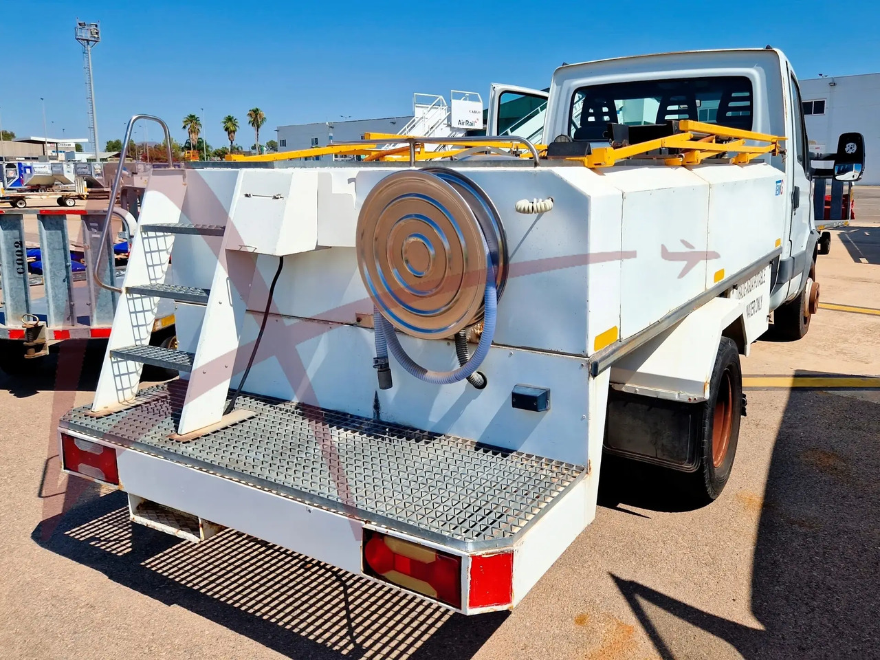 TEMG TG-0217 - Luftfahrt-Bodengerät: das Bild 2 TEMG TG-0217 - Luftfahrt-Bodengerät: das Bild 2