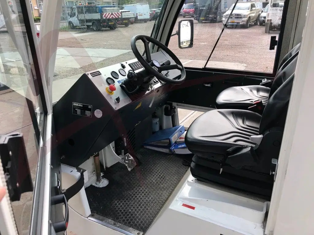 MULAG COMET 4H - Gepäckschlepper: das Bild 4 MULAG COMET 4H - Gepäckschlepper: das Bild 4