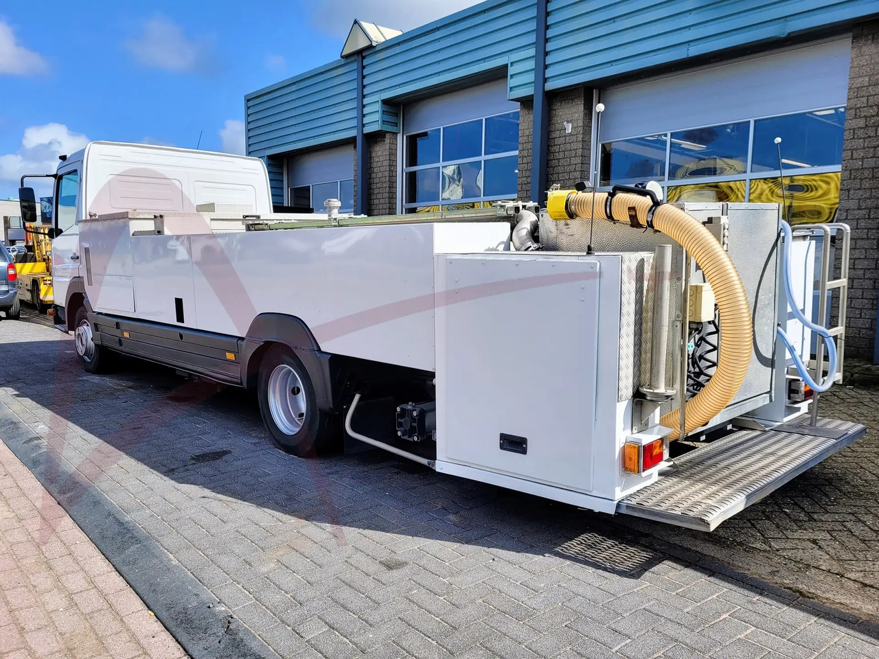 SCHRADER FAK 3.0/1.0/0.1 - Toilettenservice-LKW: das Bild 2 SCHRADER FAK 3.0/1.0/0.1 - Toilettenservice-LKW: das Bild 2