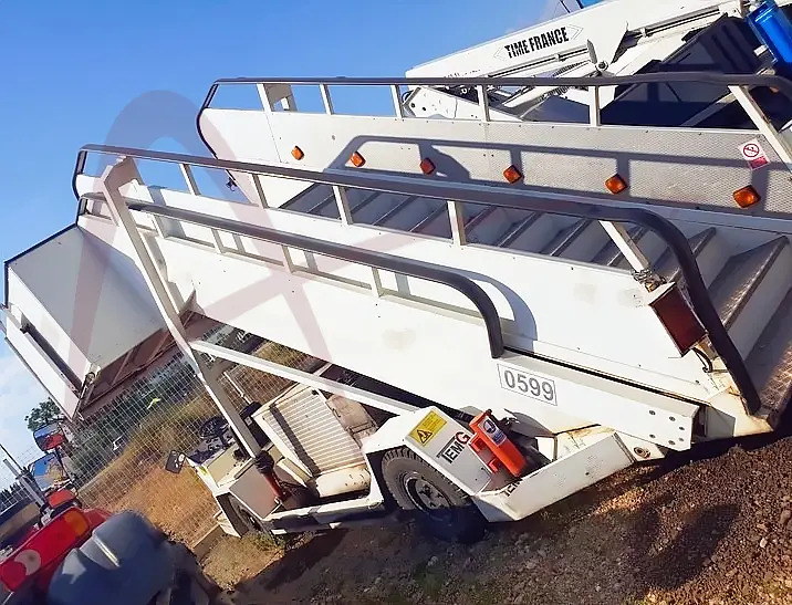 TEMG TG2244 - Passagiertreppe: das Bild 3 TEMG TG2244 - Passagiertreppe: das Bild 3