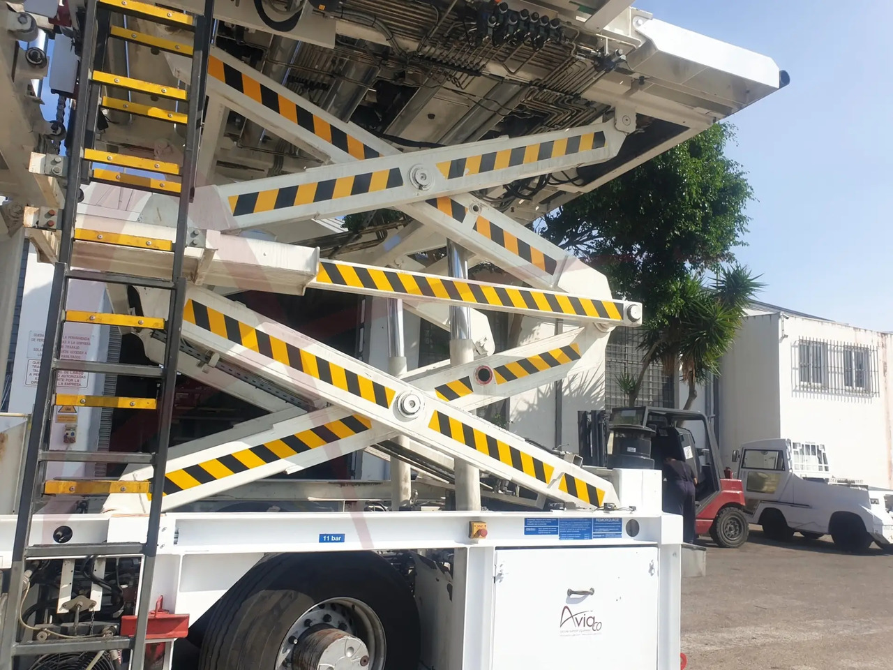 TREPEL CHAMP 140 - Flugzeuglader: das Bild 3 TREPEL CHAMP 140 - Flugzeuglader: das Bild 3