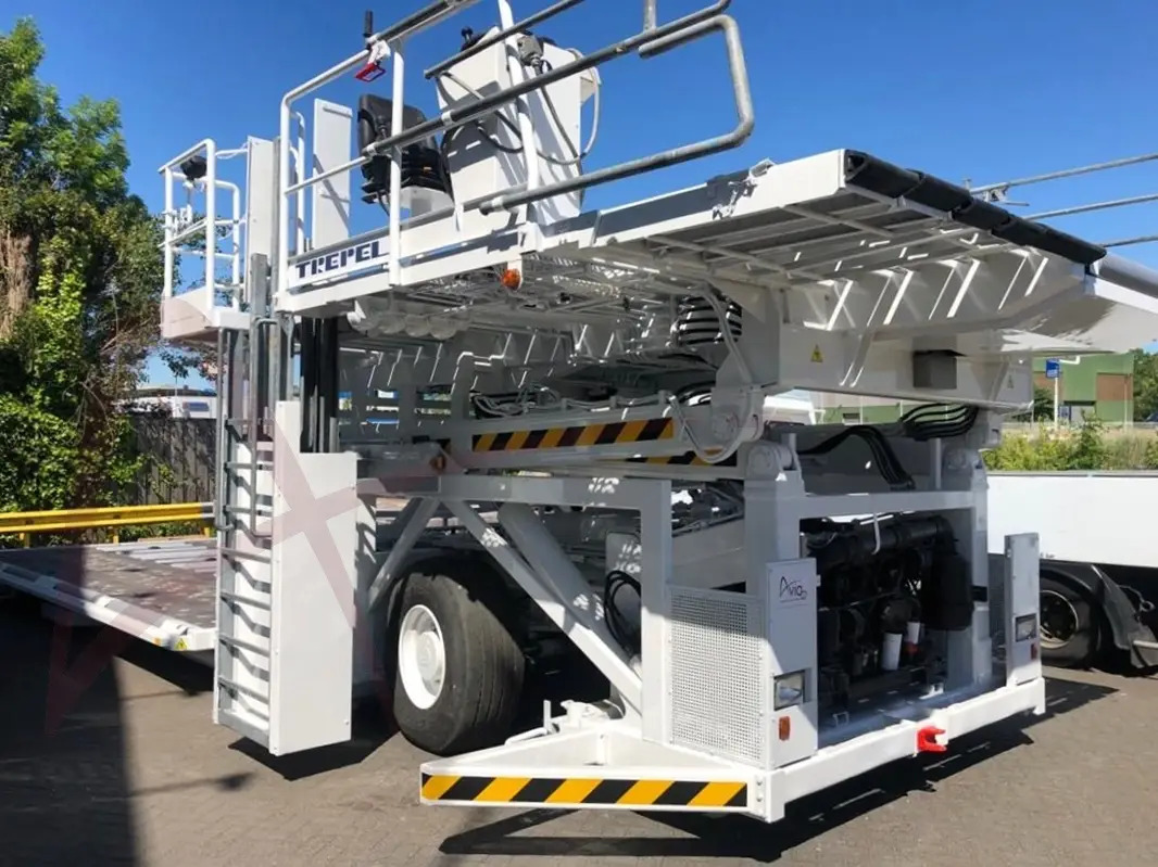 TREPEL CHAMP 200 - Flugzeuglader: das Bild 1 TREPEL CHAMP 200 - Flugzeuglader: das Bild 1