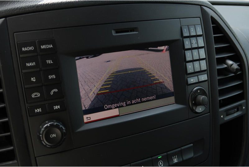 Mercedes-Benz Vito 119 CDI 4X4 AUT/ 4Matic/ CAMERA/ LED/ CLIMA/ CRUISE - Kleintransporter: das Bild 4 Mercedes-Benz Vito 119 CDI 4X4 AUT/ 4Matic/ CAMERA/ LED/ CLIMA/ CRUISE - Kleintransporter: das Bild 4