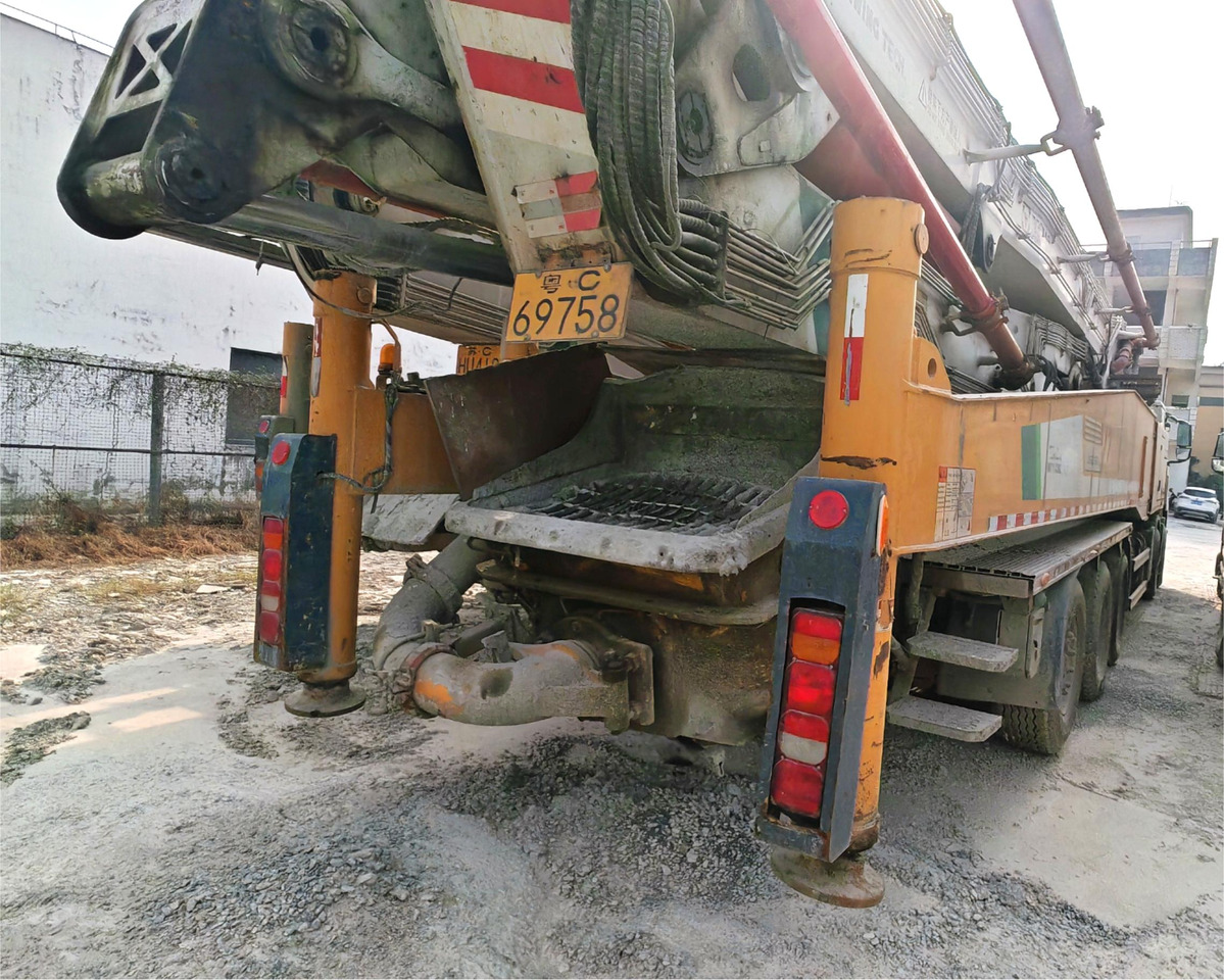 XCMG Manufacturer Second Hand 67m Diesel Hydraulic Concrete Pump HB67V Truck Mounted Concrete Pump Hot Sale - Betonpumpe: das Bild 5 XCMG Manufacturer Second Hand 67m Diesel Hydraulic Concrete Pump HB67V Truck Mounted Concrete Pump Hot Sale - Betonpumpe: das Bild 5