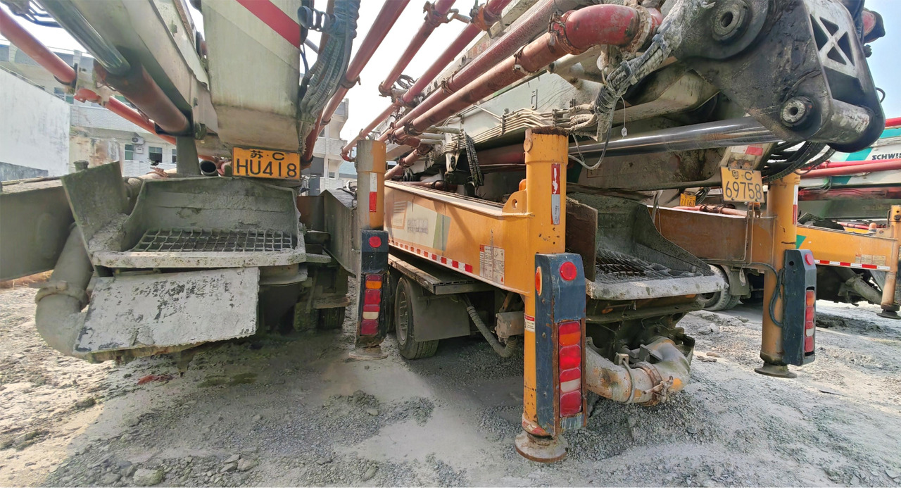 XCMG Manufacturer Second Hand 67m Diesel Hydraulic Concrete Pump HB67V Truck Mounted Concrete Pump Hot Sale - Betonpumpe: das Bild 4 XCMG Manufacturer Second Hand 67m Diesel Hydraulic Concrete Pump HB67V Truck Mounted Concrete Pump Hot Sale - Betonpumpe: das Bild 4