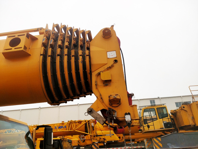 XCMG Official 130t Second Hand All Terrain Mobile Crane XCA130L8C Hydraulic Arm Crane Price List - All-Terrain Kran: das Bild 5 XCMG Official 130t Second Hand All Terrain Mobile Crane XCA130L8C Hydraulic Arm Crane Price List - All-Terrain Kran: das Bild 5