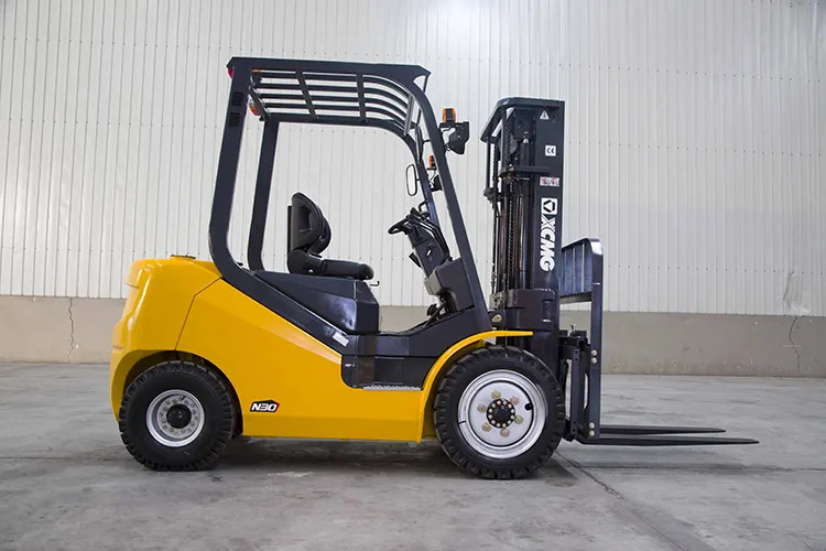 XCMG XCB30 3 ton hydraulic Fork Lift Truck Forklift With Attachments - Geländestapler: das Bild 4 XCMG XCB30 3 ton hydraulic Fork Lift Truck Forklift With Attachments - Geländestapler: das Bild 4
