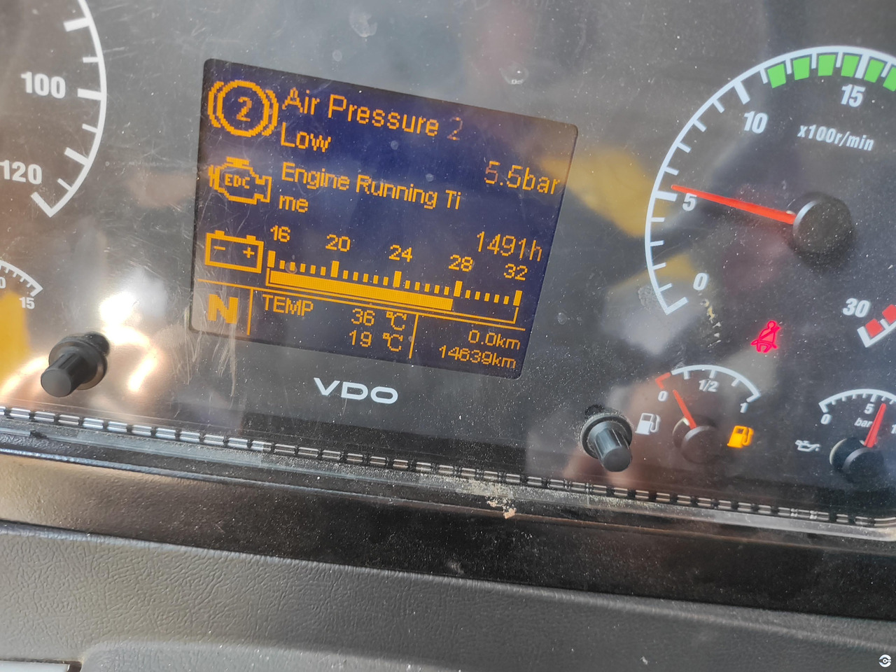 XCMG XCT100_M 100ton 2021 used mobile truck crane for sale - Mobilkran: das Bild 4 XCMG XCT100_M 100ton 2021 used mobile truck crane for sale - Mobilkran: das Bild 4