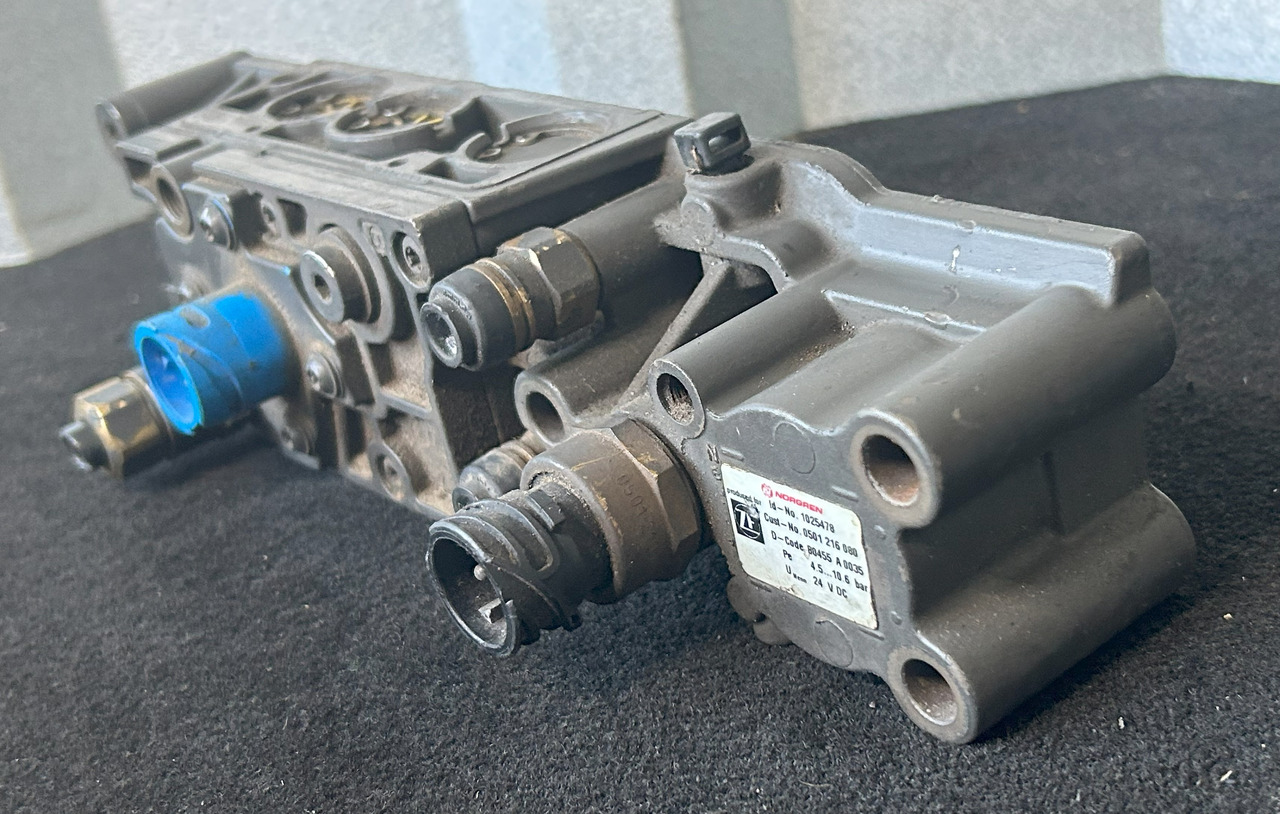 DAF XF 105 MECHATRONIC VALVE - Getriebe und Teile: das Bild 4 DAF XF 105 MECHATRONIC VALVE - Getriebe und Teile: das Bild 4