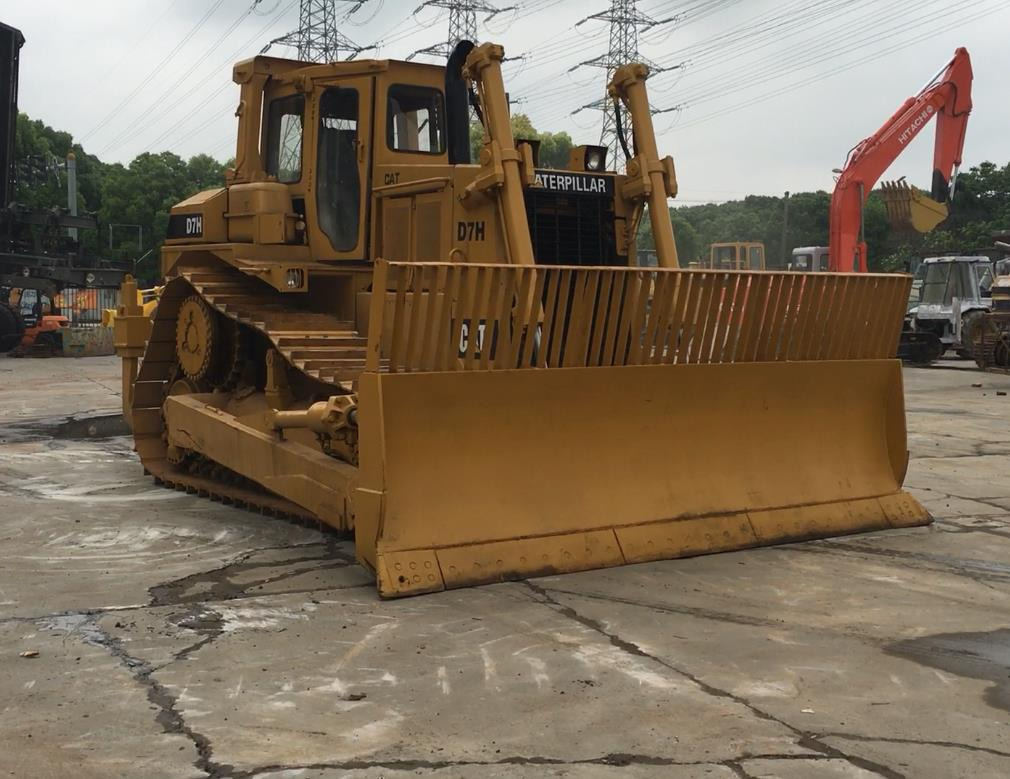 Caterpillar Bulldozer CAT D7H Used Condition Construction Machine - Bulldozer/ Planierraupe: das Bild 3 Caterpillar Bulldozer CAT D7H Used Condition Construction Machine - Bulldozer/ Planierraupe: das Bild 3