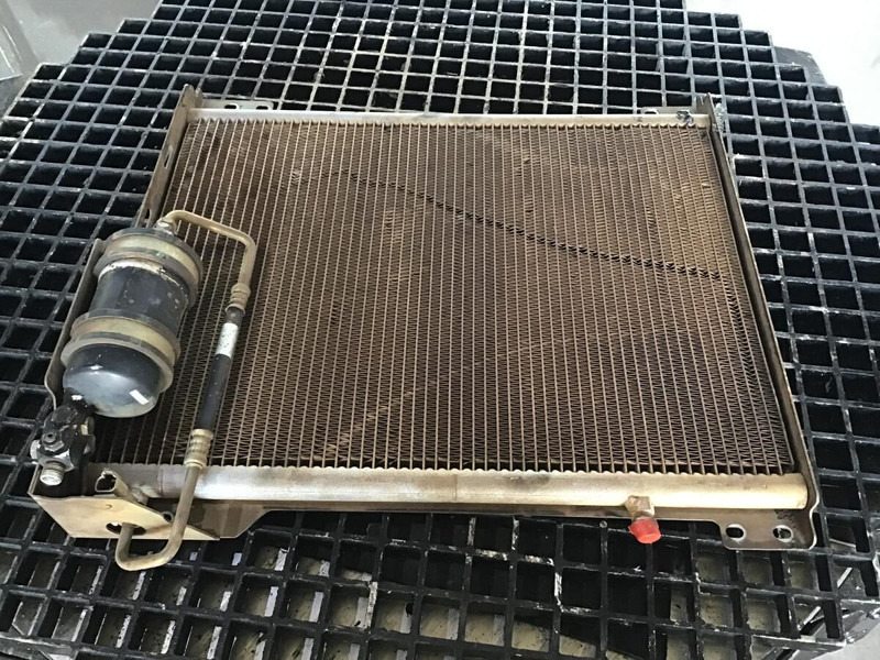 Liebherr A910 comp / A912 COMPACT / A914 COMPACT / A916 / A918 COMPACT / A918 / A920 / A922 RAIL / A924 RAIL / A928 / A934C Li / R914 COM - Klimaanlage Ersatzteil: das Bild 1 Liebherr A910 comp / A912 COMPACT / A914 COMPACT / A916 / A918 COMPACT / A918 / A920 / A922 RAIL / A924 RAIL / A928 / A934C Li / R914 COM - Klimaanlage Ersatzteil: das Bild 1