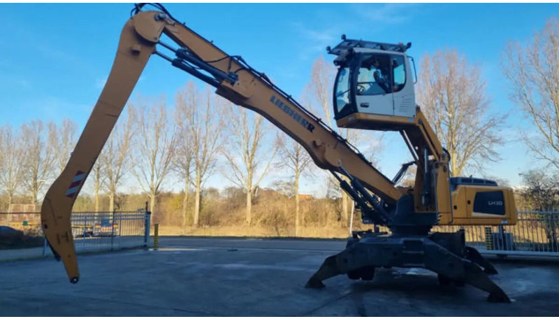 Liebherr LH30 M - Umschlagbagger: das Bild 2 Liebherr LH30 M - Umschlagbagger: das Bild 2
