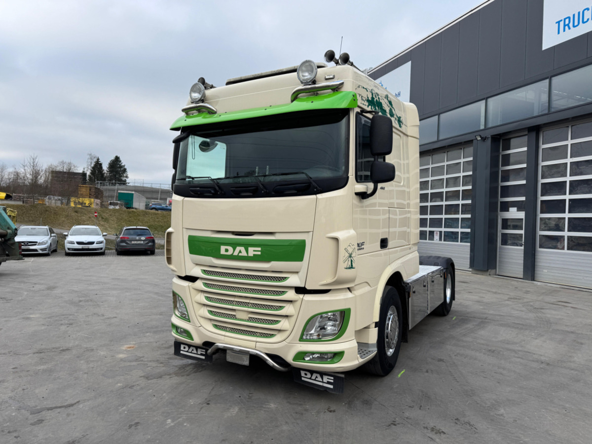 DAF XF460 4x2 - Sattelzugmaschine: das Bild 1 DAF XF460 4x2 - Sattelzugmaschine: das Bild 1