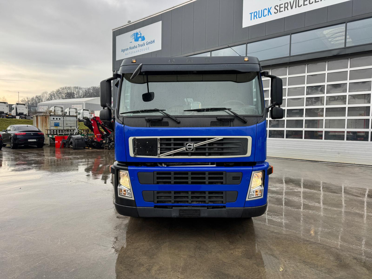 VOLVO FM-440 4x2 Tankwagen 13'500L - Tankwagen: das Bild 2 VOLVO FM-440 4x2 Tankwagen 13'500L - Tankwagen: das Bild 2