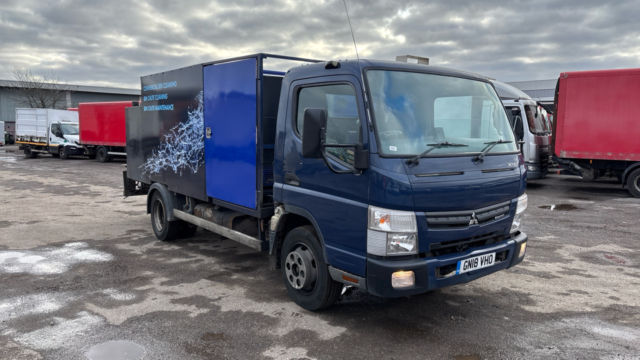 FUSO CANTER 7C15 - Müllwagen: das Bild 1 FUSO CANTER 7C15 - Müllwagen: das Bild 1