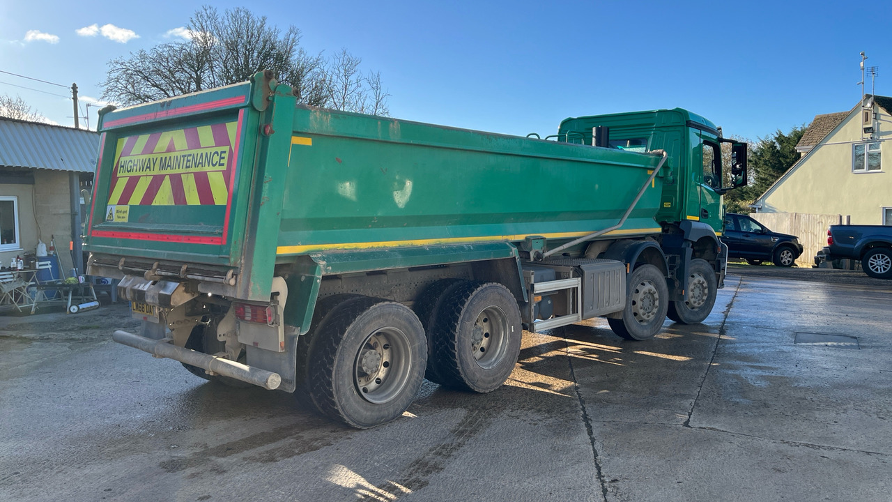 Mercedes-Benz Arocs 3240 - Kipper: das Bild 4 Mercedes-Benz Arocs 3240 - Kipper: das Bild 4