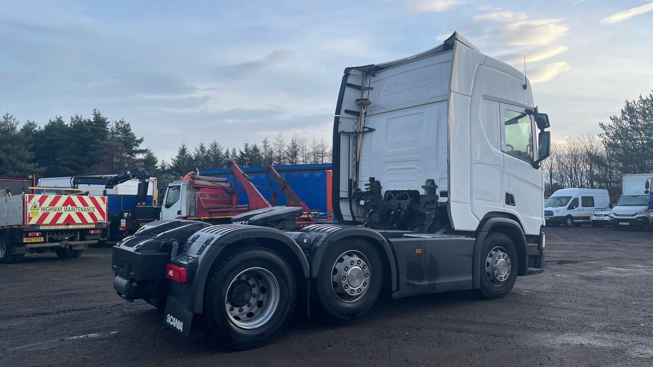 Scania R 450 - Sattelzugmaschine: das Bild 4 Scania R 450 - Sattelzugmaschine: das Bild 4