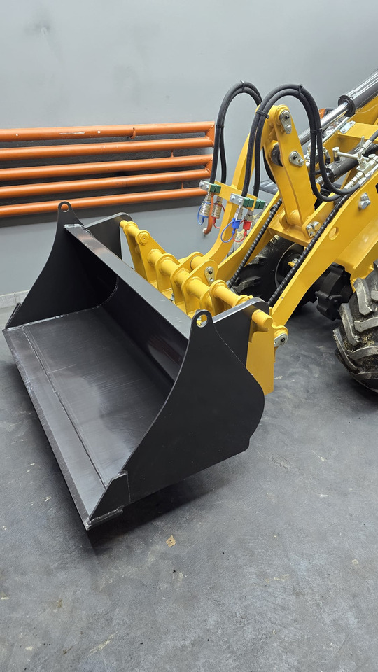 Berger Kraus BK906 - Lader: das Bild 3 Berger Kraus BK906 - Lader: das Bild 3