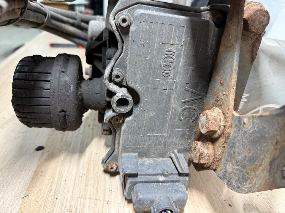 Mercedes KNORR-BREMSE Lufttrockner A0014461764 K102143 - Andere Technik: das Bild 5 Mercedes KNORR-BREMSE Lufttrockner A0014461764 K102143 - Andere Technik: das Bild 5