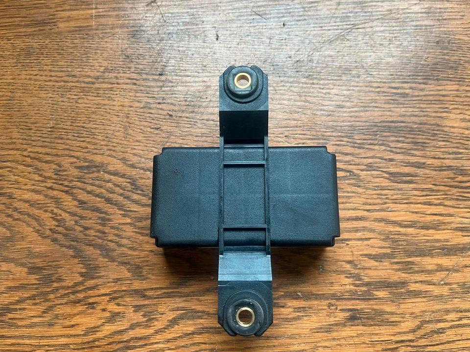 IVECO Stralis 450 Zentralverrieglung Steuergerät 504111498 - Steuergerät für LKW: das Bild 3 IVECO Stralis 450 Zentralverrieglung Steuergerät 504111498 - Steuergerät für LKW: das Bild 3