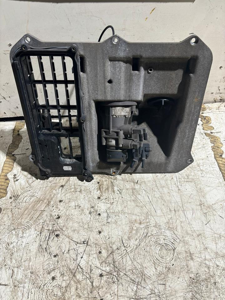 MAN KNORR-BREMSE Fußbremsventil 81.52130-6298 - Pedal für LKW: das Bild 2 MAN KNORR-BREMSE Fußbremsventil 81.52130-6298 - Pedal für LKW: das Bild 2