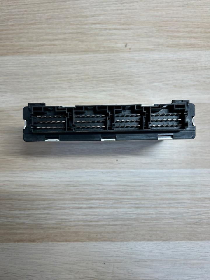 MAN SIEMENS VDO Elektronik FFR Steuergerät 81.25805.7067 - Steuergerät für LKW: das Bild 4 MAN SIEMENS VDO Elektronik FFR Steuergerät 81.25805.7067 - Steuergerät für LKW: das Bild 4