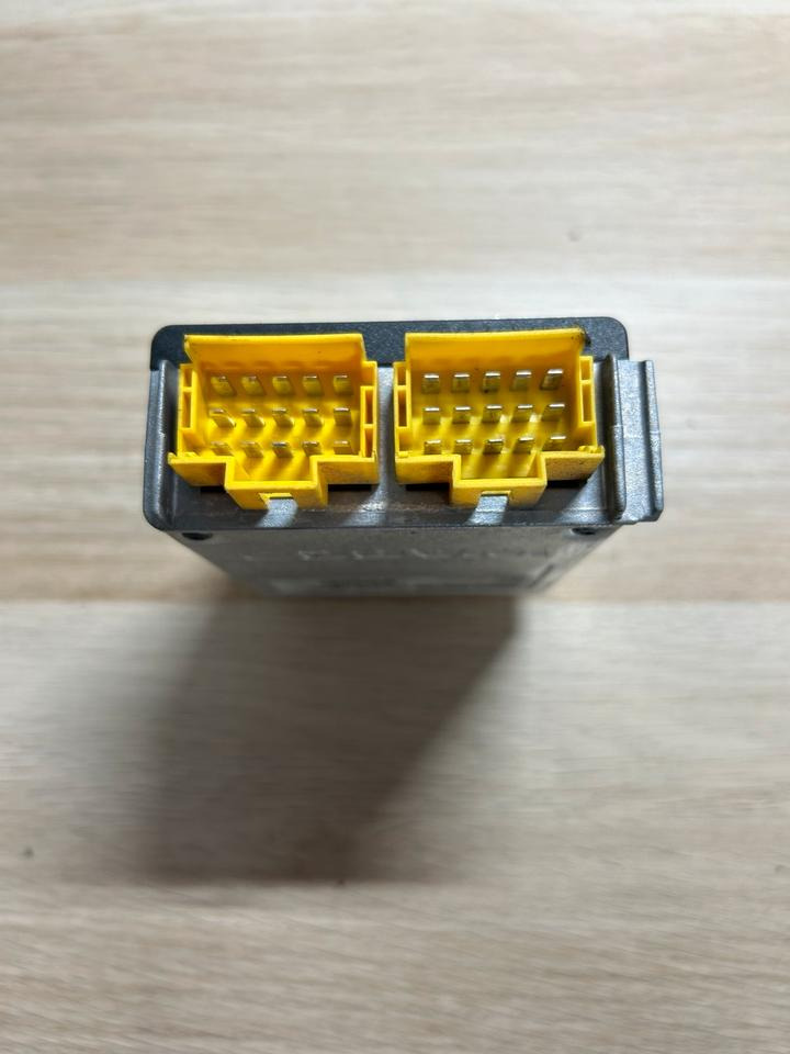 MAN WABCO ECAS 4*2 VL Steuergerät 81.25811-7010 - Steuergerät für LKW: das Bild 3 MAN WABCO ECAS 4*2 VL Steuergerät 81.25811-7010 - Steuergerät für LKW: das Bild 3