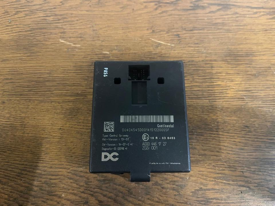 Mercedes Actros MP4 Central Gateway Steuergerät A0004461727 - Steuergerät für LKW: das Bild 2 Mercedes Actros MP4 Central Gateway Steuergerät A0004461727 - Steuergerät für LKW: das Bild 2