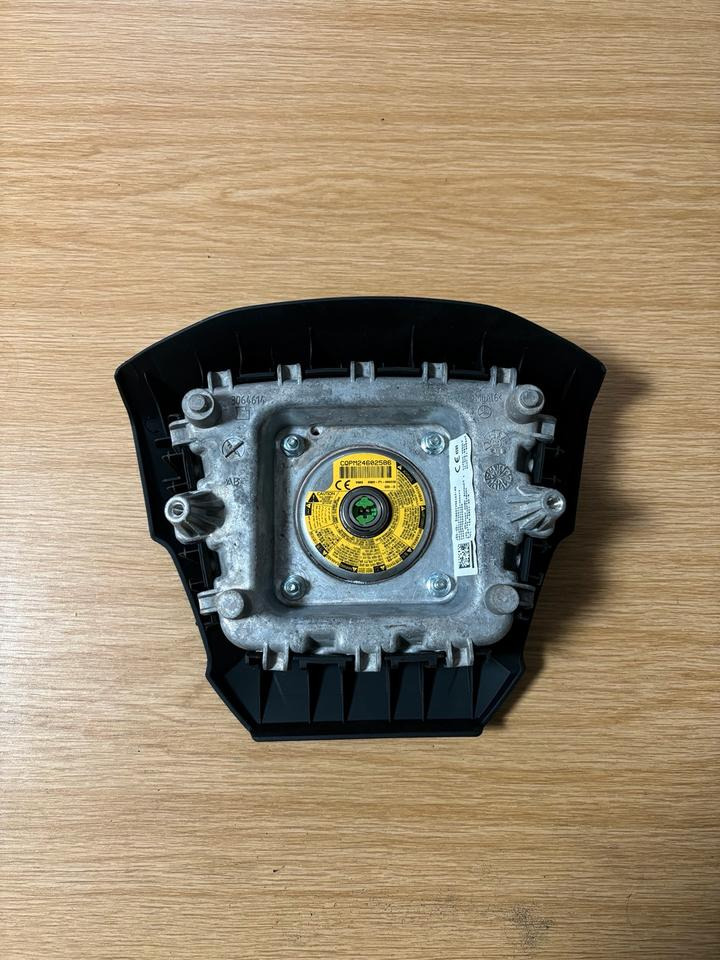 Mercedes Actros MP4 Lenkradairbag - Lenkrad für LKW: das Bild 2 Mercedes Actros MP4 Lenkradairbag - Lenkrad für LKW: das Bild 2