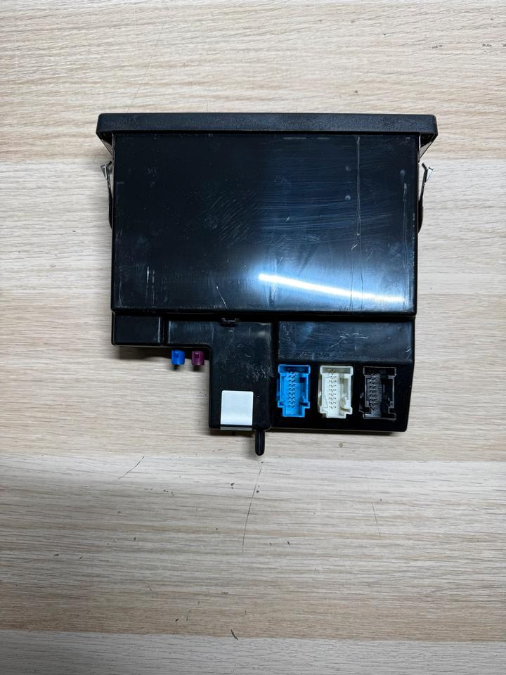 Mercedes Actros MP4 Tachograph Fleetboard A0004462260 - Tachograph für LKW: das Bild 4 Mercedes Actros MP4 Tachograph Fleetboard A0004462260 - Tachograph für LKW: das Bild 4