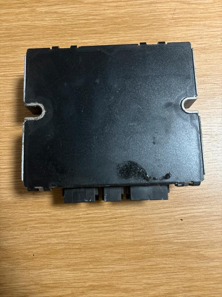 Renault FCU H 24V Beleuchtungssteuergerät 7420753000 - Steuergerät für LKW: das Bild 2 Renault FCU H 24V Beleuchtungssteuergerät 7420753000 - Steuergerät für LKW: das Bild 2