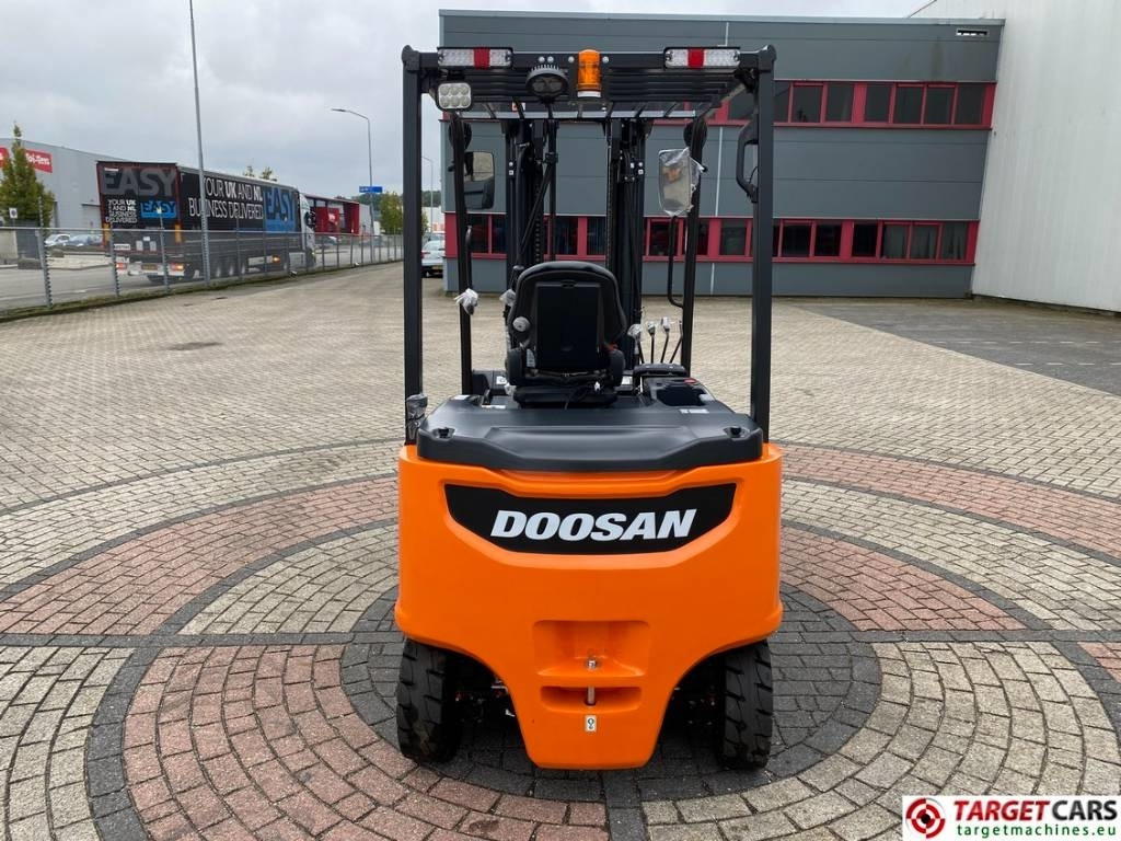 Doosan B35X-7 Plus Electric Forklift 3.5T Triplex-482cm - Elektrostapler: das Bild 5 Doosan B35X-7 Plus Electric Forklift 3.5T Triplex-482cm - Elektrostapler: das Bild 5